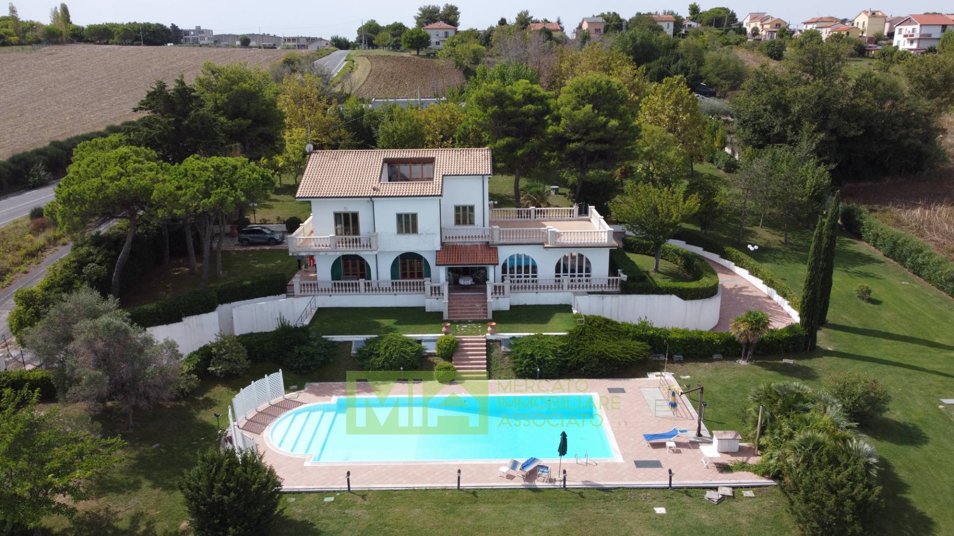 Villa in vendita a Senigallia, 16 locali, zona Località: CAMPAGNA, prezzo € 795.000 | PortaleAgenzieImmobiliari.it