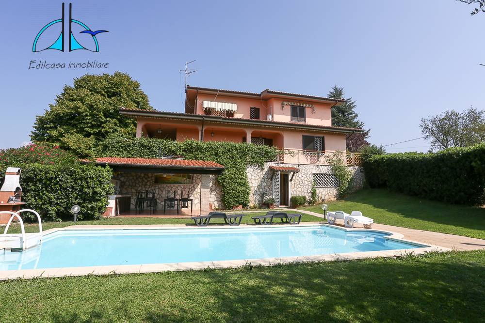 Villa in vendita a Fara in Sabina, 9 locali, prezzo € 1.200.000 | CambioCasa.it