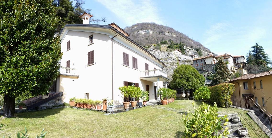 Villa in vendita a Moltrasio, 7 locali, Trattative riservate | PortaleAgenzieImmobiliari.it