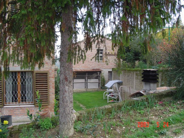 Rustico / Casale in vendita a Sant'Angelo in Pontano, 3 locali, prezzo € 377.000 | PortaleAgenzieImmobiliari.it