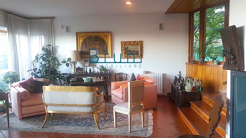 Villa in vendita a Grottammare, 12 locali, zona Località: ZonaCollinare, Trattative riservate | PortaleAgenzieImmobiliari.it
