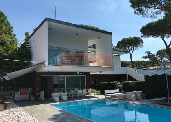 Villa in vendita a Lignano Sabbiadoro, 10 locali, zona Località: LignanoRiviera, prezzo € 1.400.000 | PortaleAgenzieImmobiliari.it