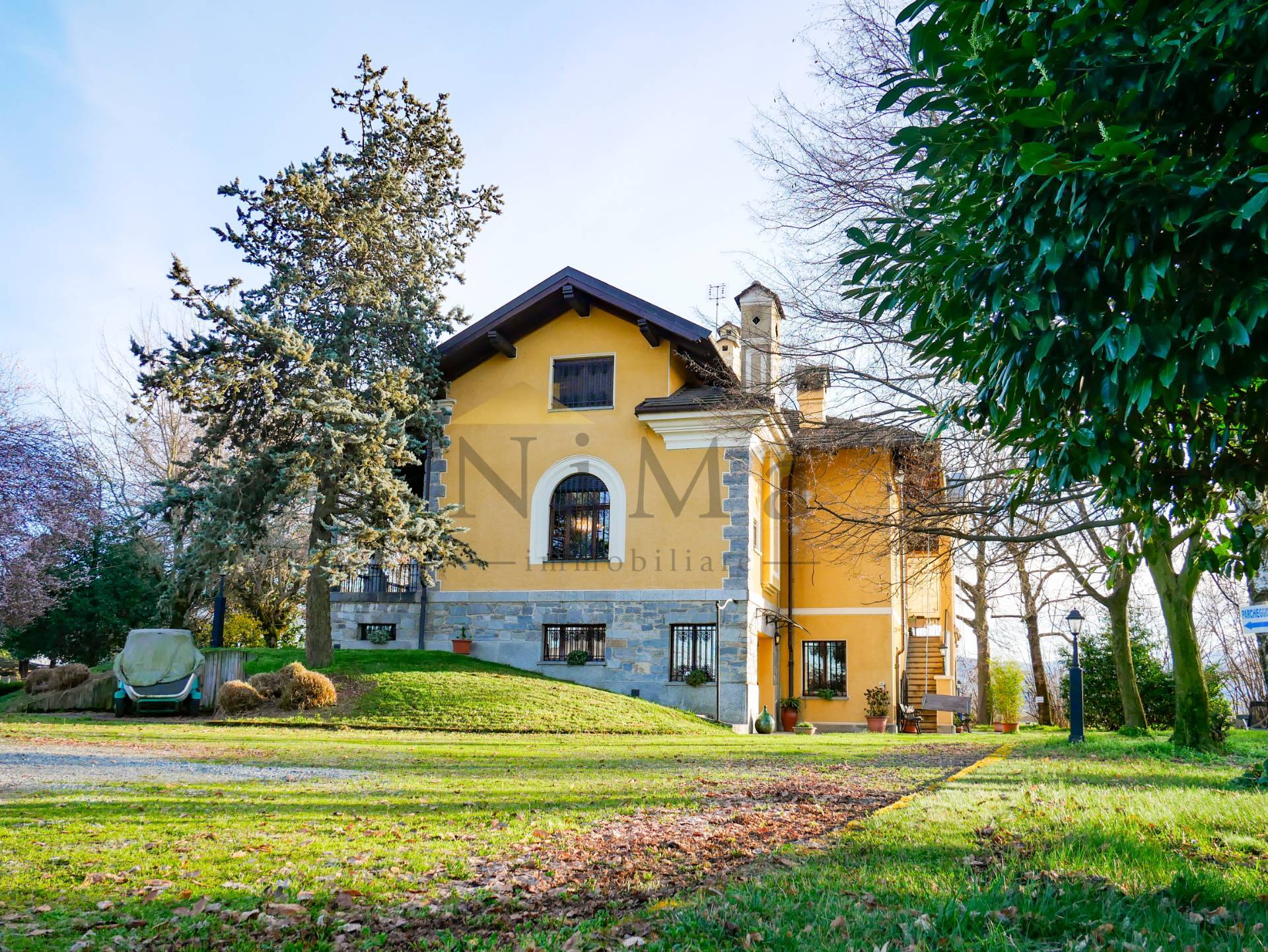 Villa in vendita a Saluzzo, 12 locali, zona collo, prezzo € 1.270.000 | PortaleAgenzieImmobiliari.it
