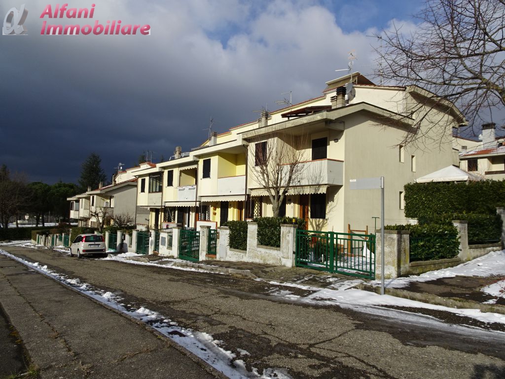 Villa a Schiera in vendita a Chitignano, 5 locali, prezzo € 120.000 | PortaleAgenzieImmobiliari.it