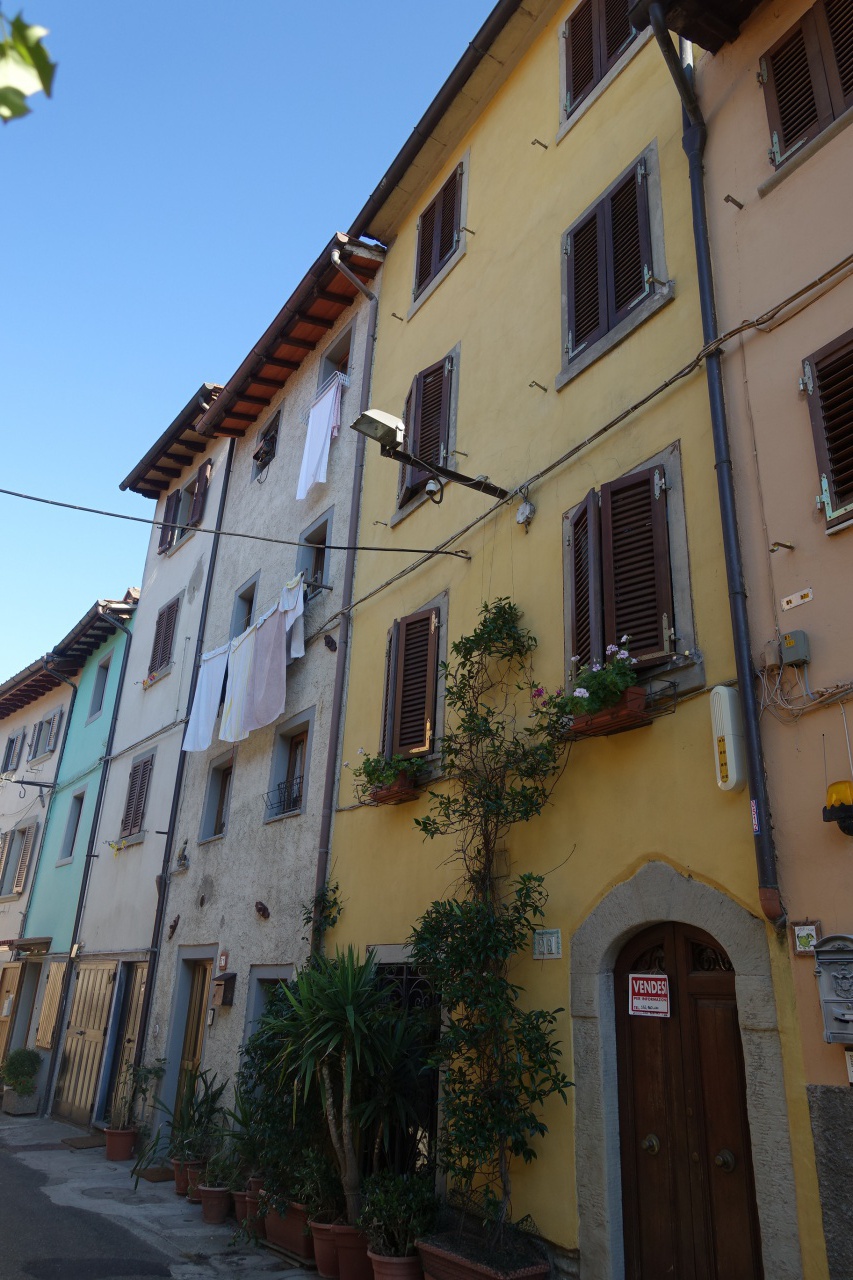 Palazzo / Stabile in vendita a Bibbiena, 10 locali, prezzo € 350.000 | PortaleAgenzieImmobiliari.it