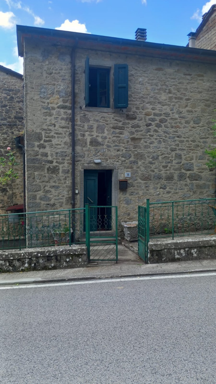 Palazzo / Stabile in vendita a Chiusi della Verna, 4 locali, prezzo € 50.000 | PortaleAgenzieImmobiliari.it