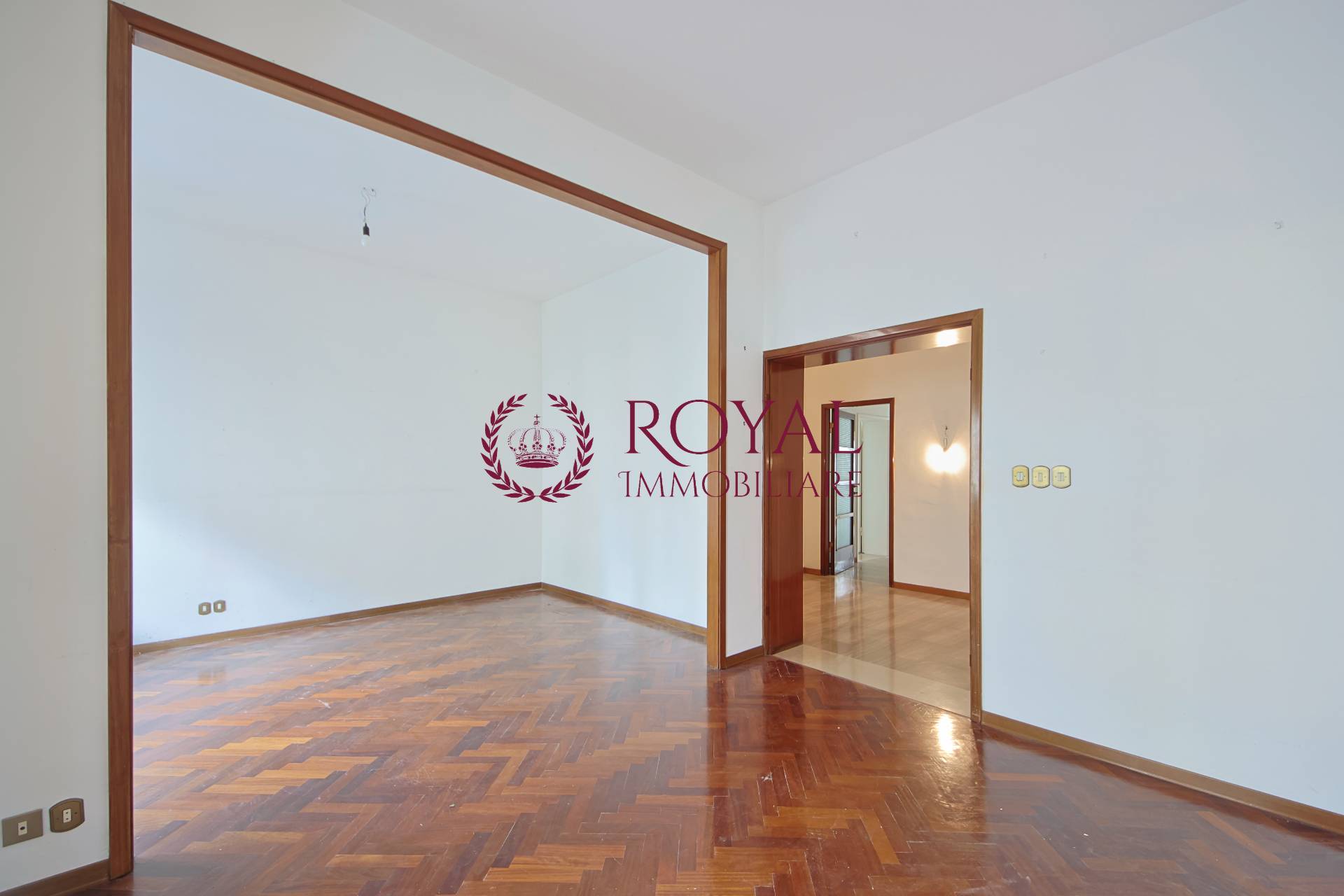 Appartamento in vendita a Livorno, 5 locali, zona Località: Fabbricotti, prezzo € 200.000 | PortaleAgenzieImmobiliari.it
