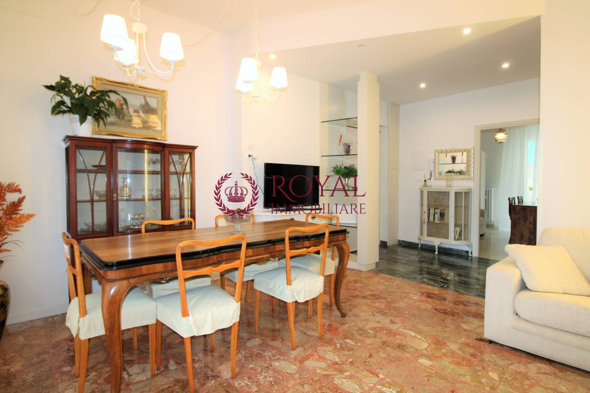 Appartamento in affitto a Livorno, 4 locali, zona Località: Montebello, prezzo € 900 | PortaleAgenzieImmobiliari.it
