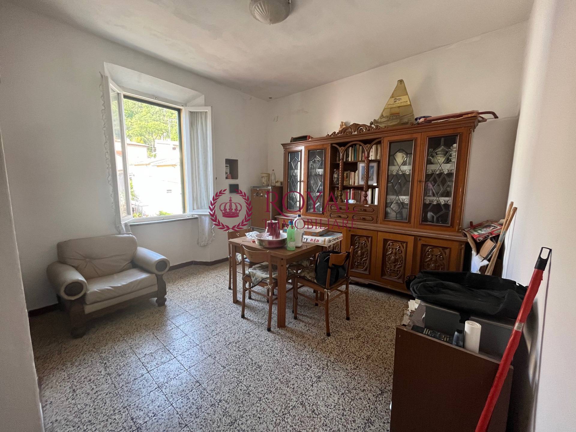 Appartamento in vendita a Rosignano Marittimo, 3 locali, zona ro, prezzo € 70.000 | PortaleAgenzieImmobiliari.it