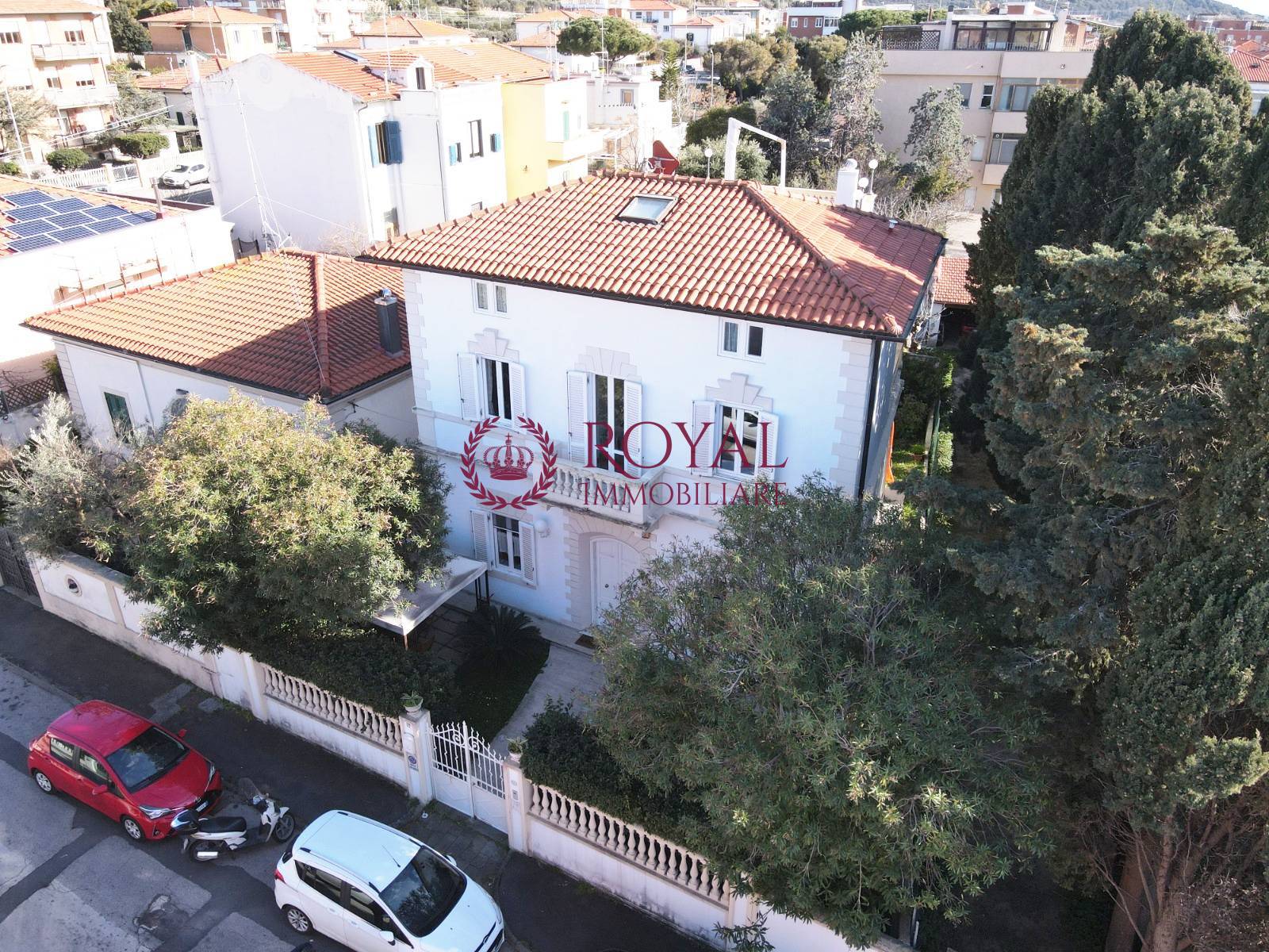 Villa in vendita a Livorno, 11 locali, zona gnano, prezzo € 960.000 | PortaleAgenzieImmobiliari.it