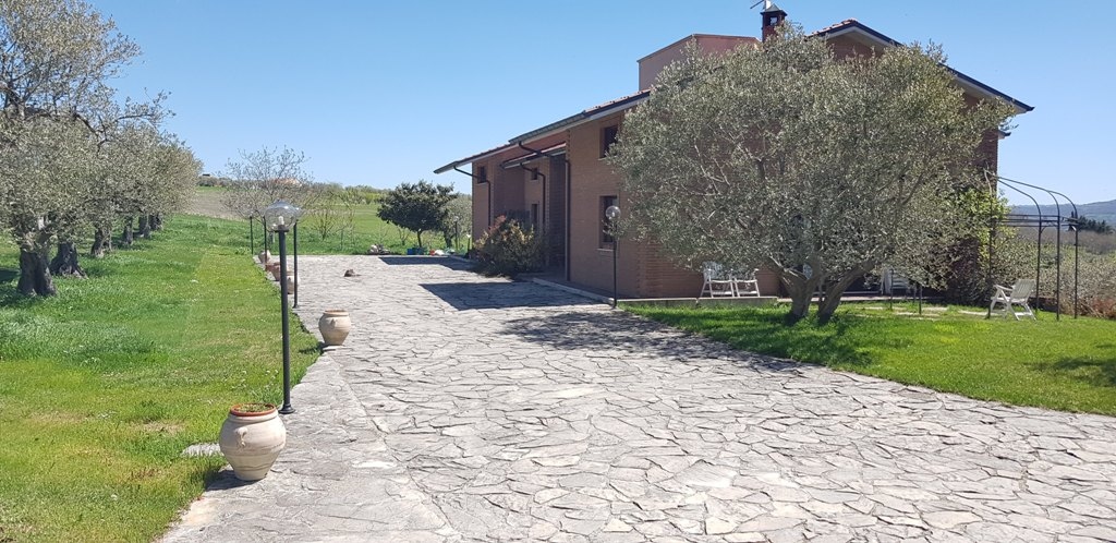 Villa in vendita a Campodipietra, 10 locali, Trattative riservate | PortaleAgenzieImmobiliari.it
