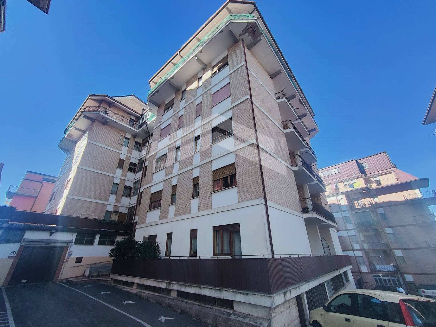 Appartamento in vendita a Campobasso, 5 locali, zona centro, prezzo € 95.000 | PortaleAgenzieImmobiliari.it