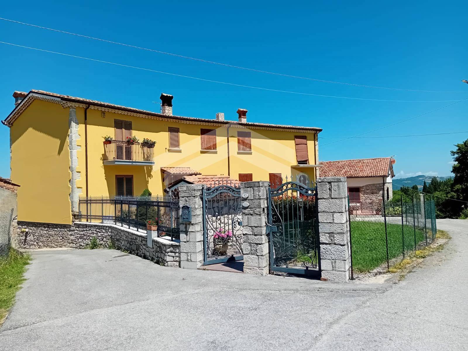 Villa Bifamiliare in vendita a Guardiaregia, 6 locali, prezzo € 70.000 | PortaleAgenzieImmobiliari.it