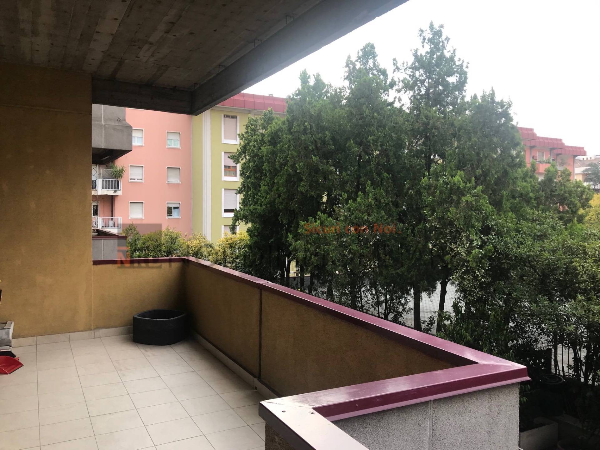 Appartamento in affitto a Brescia, 3 locali, zona Località: 6-BRESCIADUE,FORNACI,CHIESANUOVA,VILLAGGIOSERENO,QUARTIEREDONBOSCO,FOLZANO,LAMARMORA,PORTACREMONA,VIAVOLTA, prezzo € 1.200 | CambioCasa.it