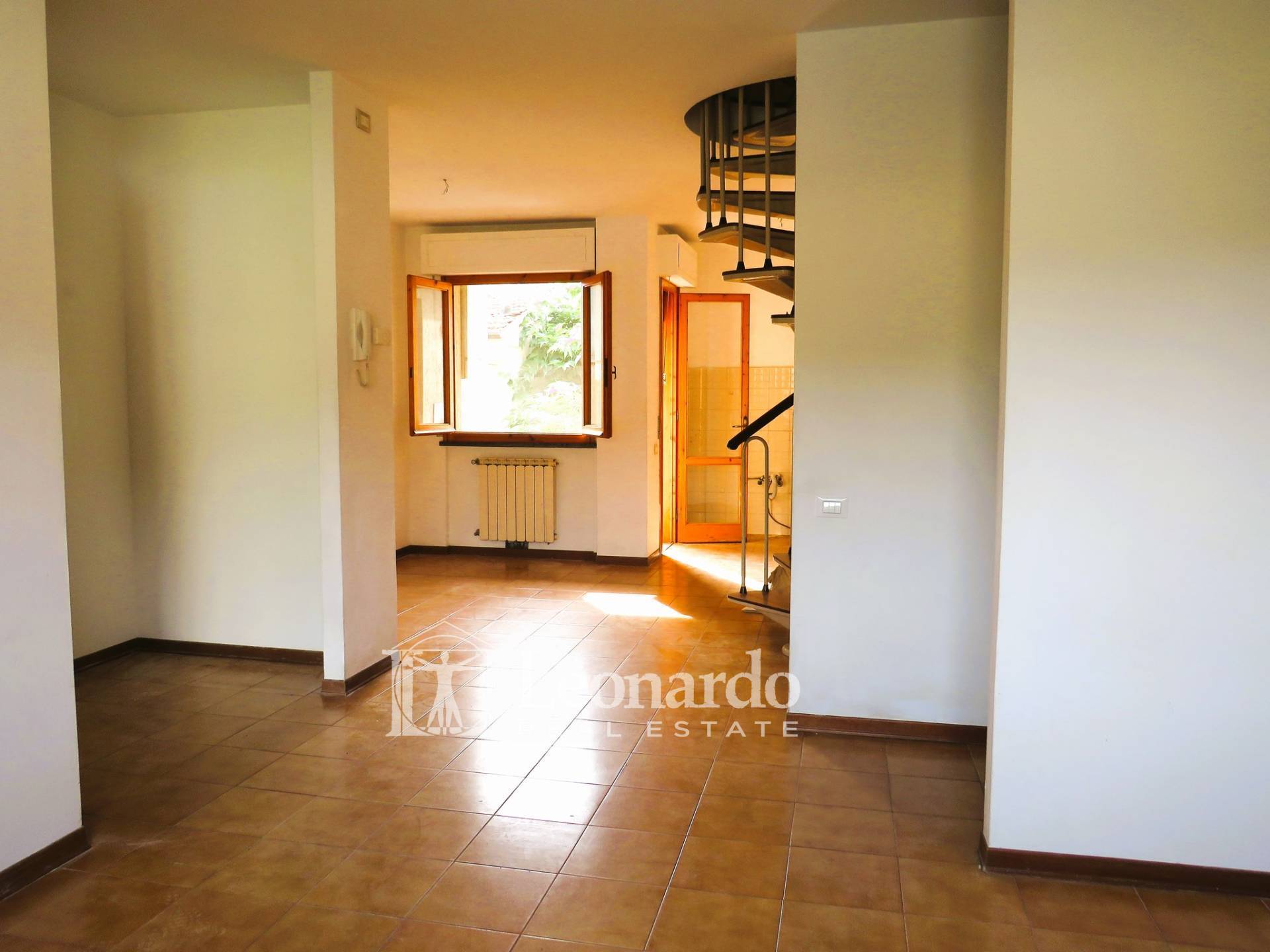 Appartamento in vendita a Massarosa, 5 locali, zona va, prezzo € 190.000 | PortaleAgenzieImmobiliari.it