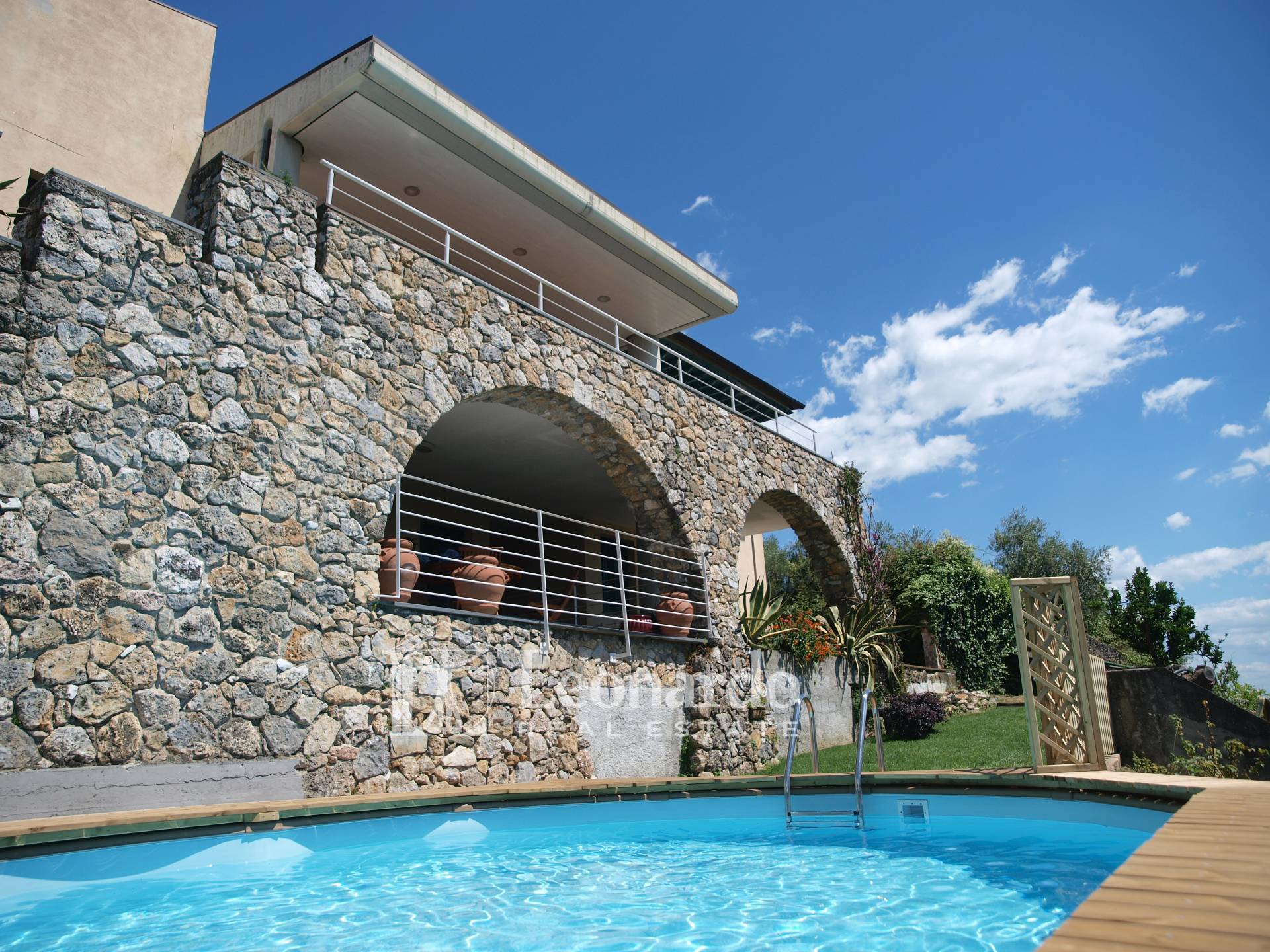 Villa in vendita a Massarosa, 7 locali, zona arosa, prezzo € 1.000.000 | PortaleAgenzieImmobiliari.it