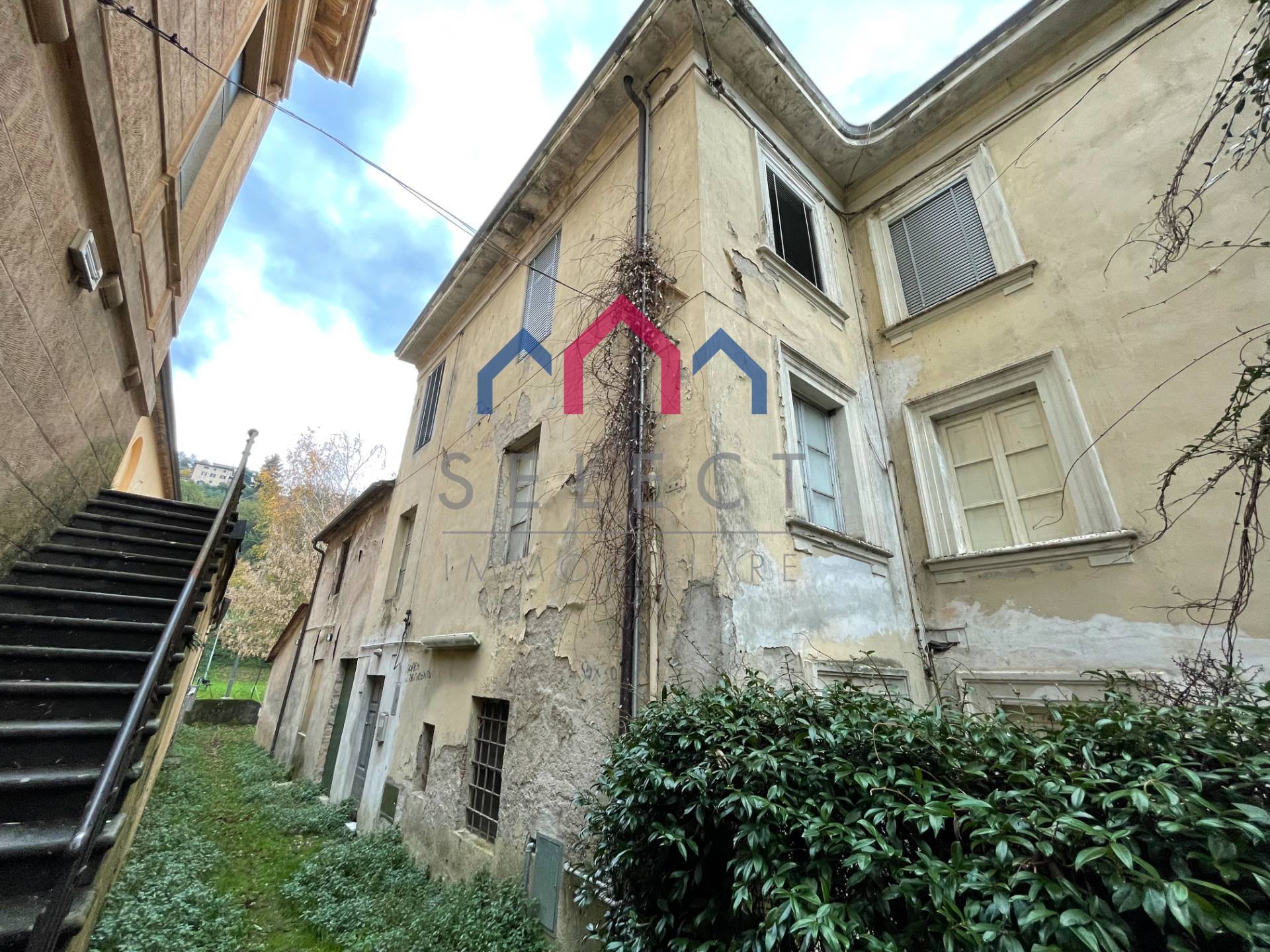 Appartamento in Vendita a Borgo a Mozzano