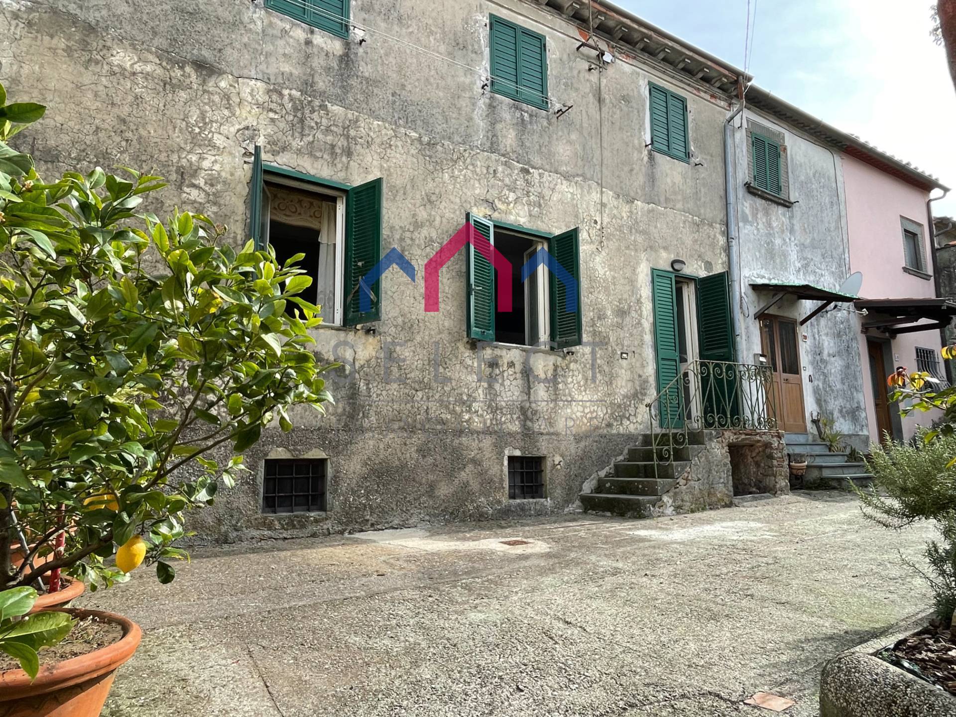 Appartamento in vendita a Bagni di Lucca, 3 locali, zona iano, prezzo € 60.000 | PortaleAgenzieImmobiliari.it
