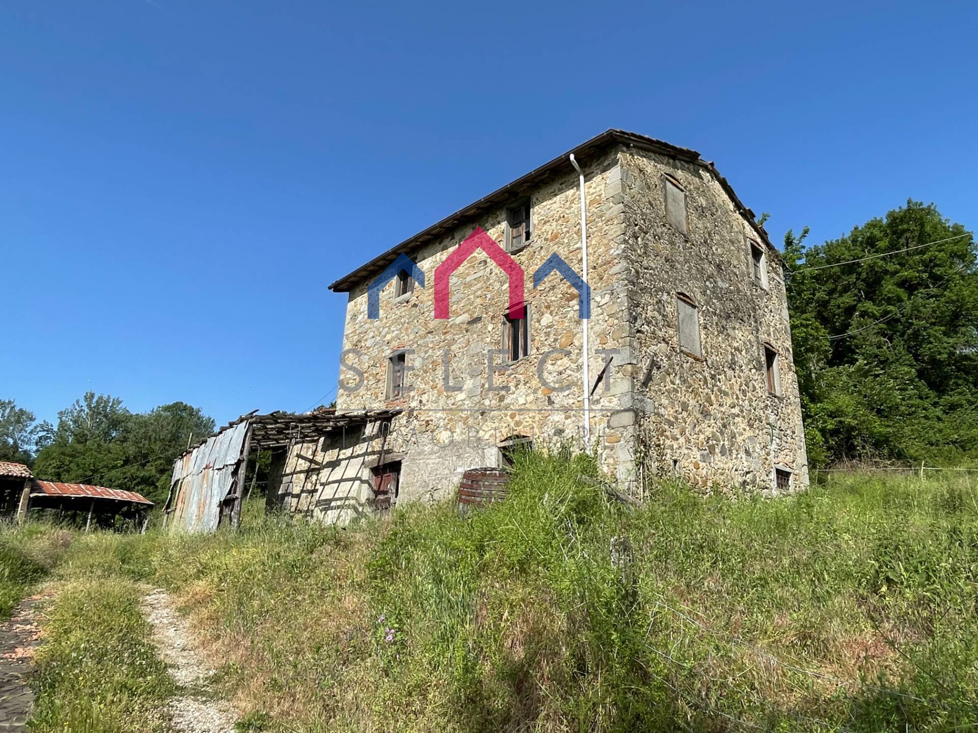 Rustico / Casale in vendita a Molazzana, 10 locali, zona io, prezzo € 245.000 | PortaleAgenzieImmobiliari.it