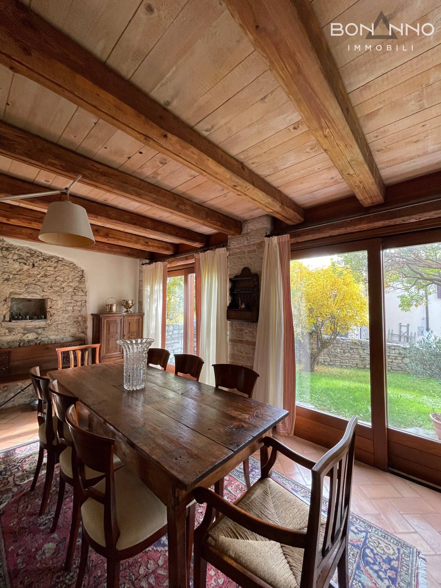 Villa in vendita a Possagno, 10 locali, prezzo € 550.000 | CambioCasa.it