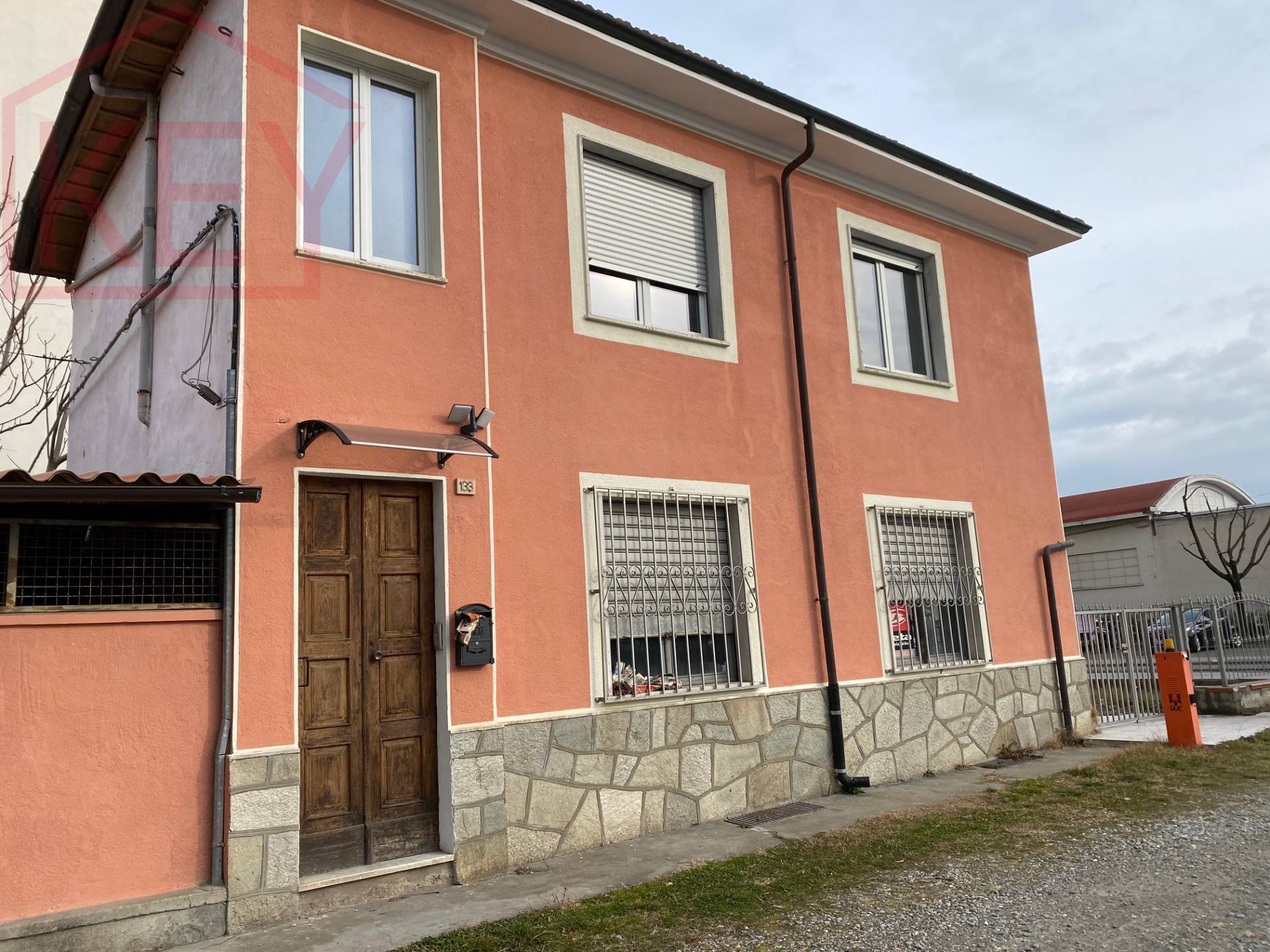 Palazzo / Stabile in vendita a Pinerolo, 5 locali, zona Località: Pinerolo, prezzo € 210.000 | PortaleAgenzieImmobiliari.it