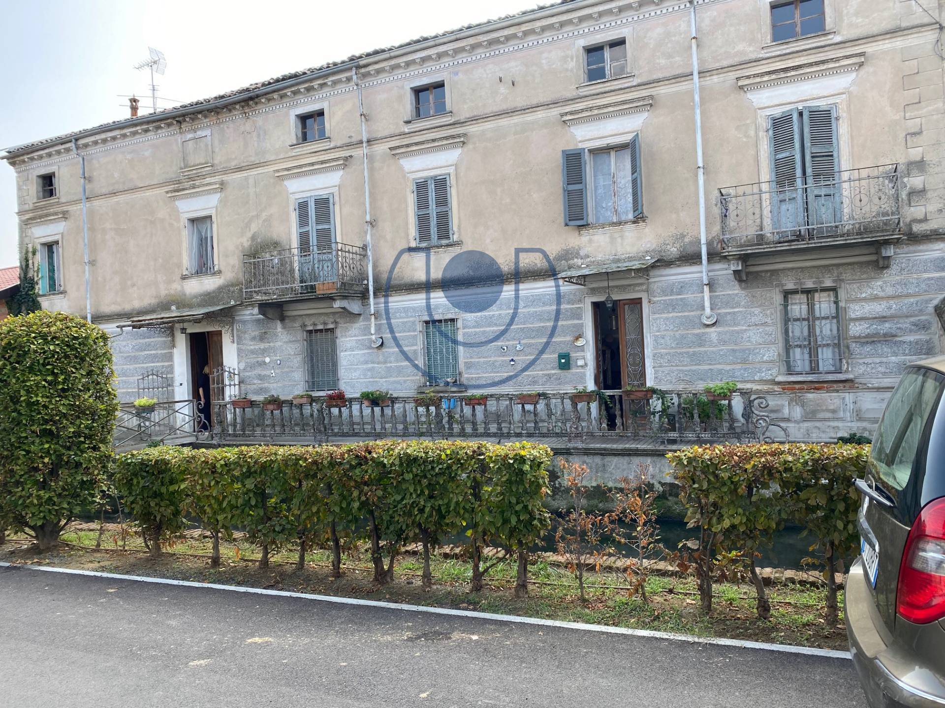 Villa Bifamiliare in vendita a Palazzolo Vercellese, 14 locali, prezzo € 98.000 | PortaleAgenzieImmobiliari.it