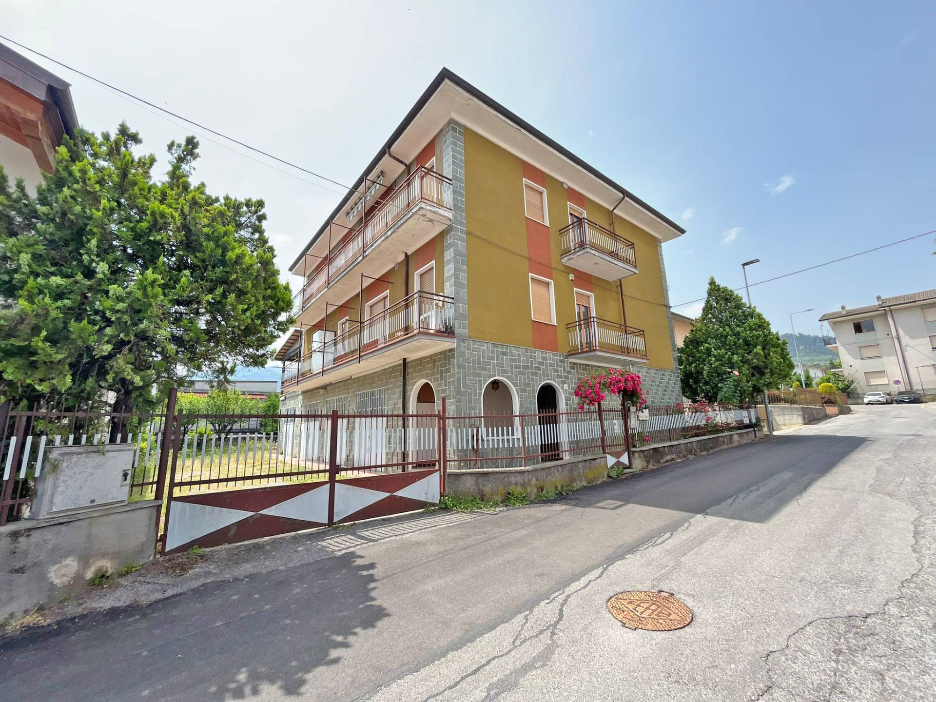 Appartamento in vendita a Villanova Mondovì, 5 locali, zona Località: Centro, prezzo € 105.000 | CambioCasa.it