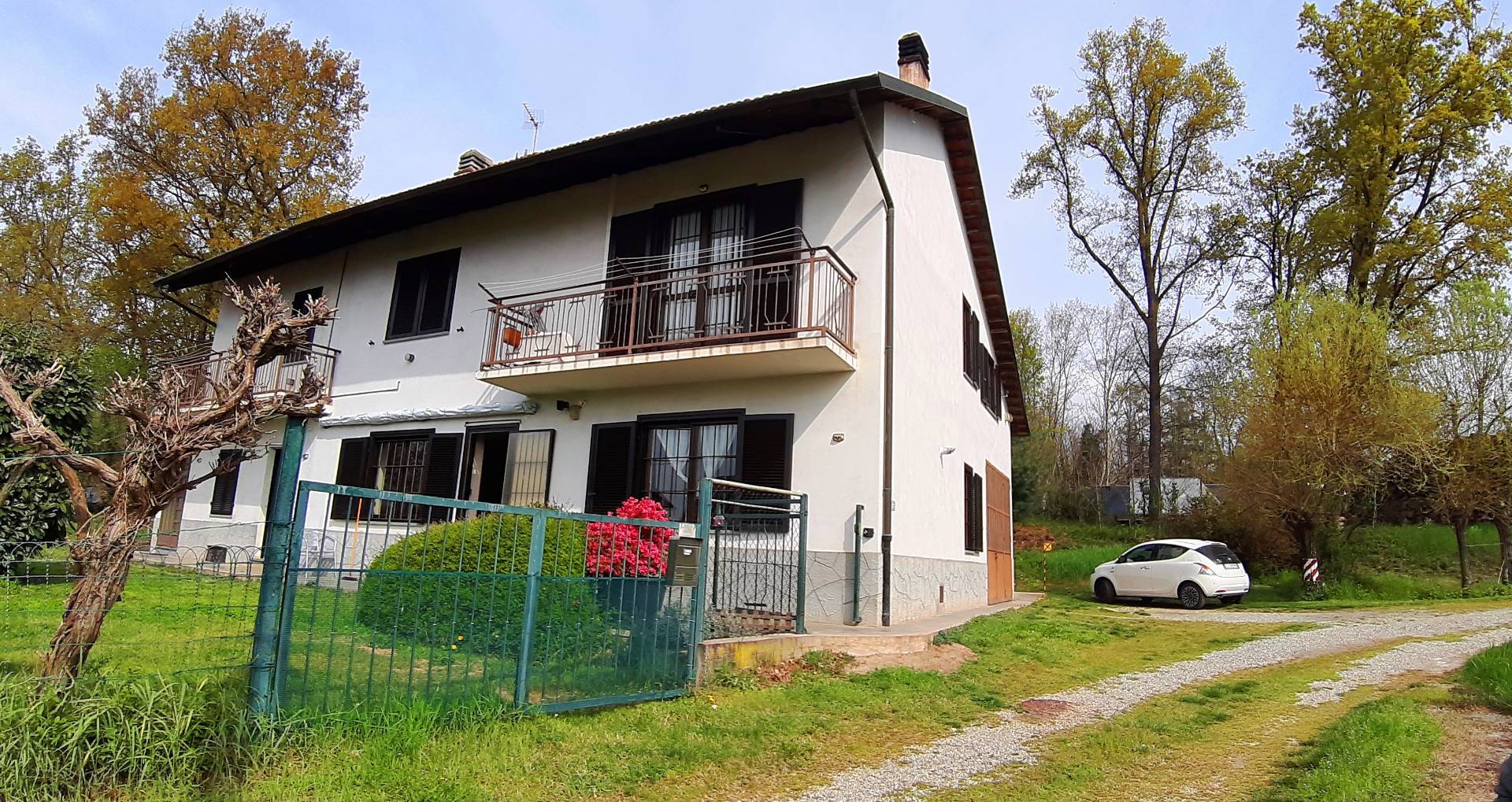 Villa in vendita a San Francesco al Campo, 13 locali, zona Località: Semiperiferica, prezzo € 200.000 | PortaleAgenzieImmobiliari.it