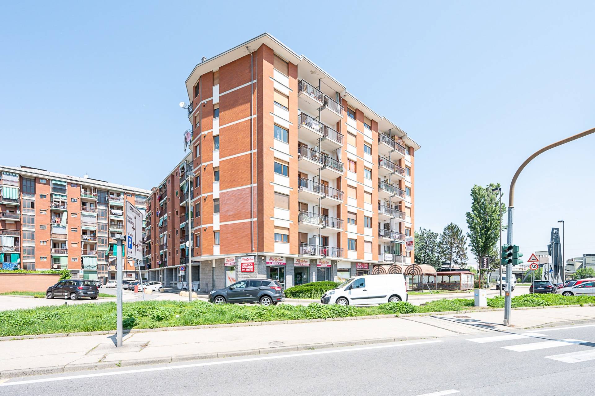 Appartamento in vendita a Beinasco, 2 locali, zona Località: Centrale-, prezzo € 85.000 | PortaleAgenzieImmobiliari.it