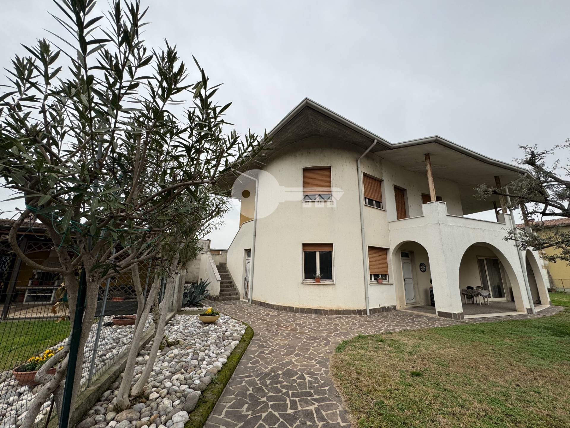 Villa in vendita a Isorella, 6 locali, prezzo € 150.000 | PortaleAgenzieImmobiliari.it