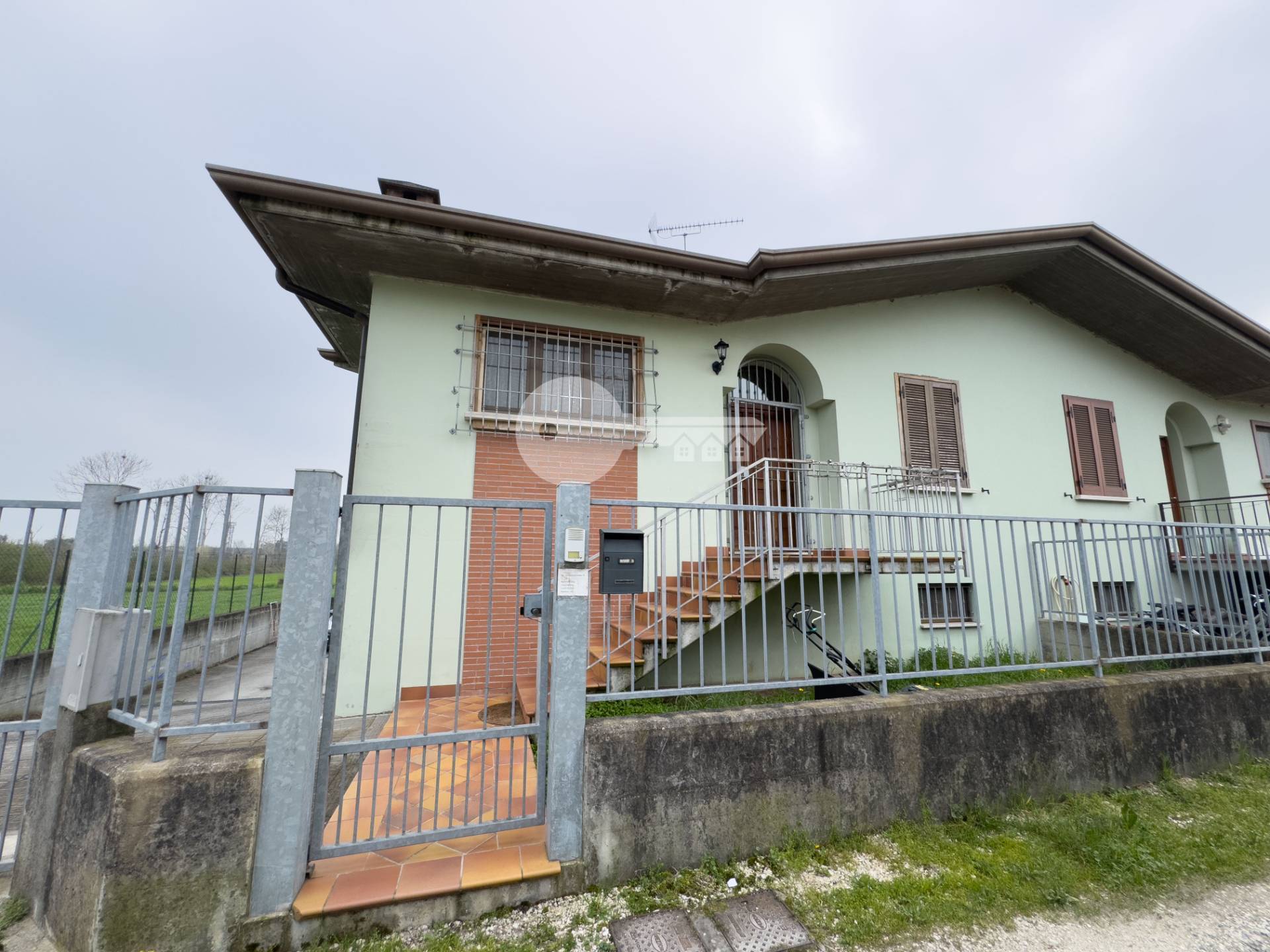 Villa Bifamiliare in vendita a Fiesse, 4 locali, prezzo € 165.000 | PortaleAgenzieImmobiliari.it