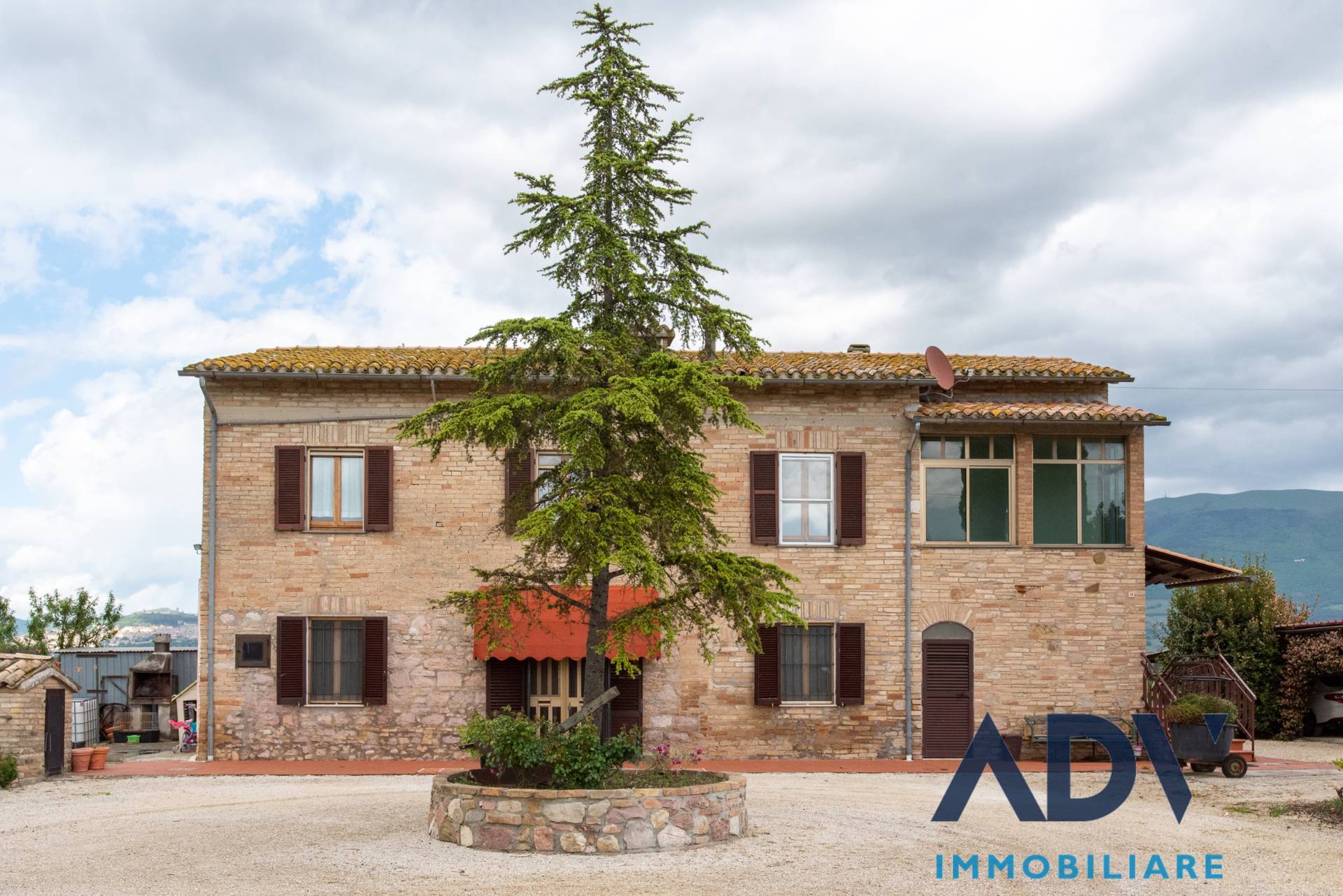 Soluzione Semindipendente in vendita a Assisi, 4 locali, zona elnuovo, prezzo € 180.000 | PortaleAgenzieImmobiliari.it