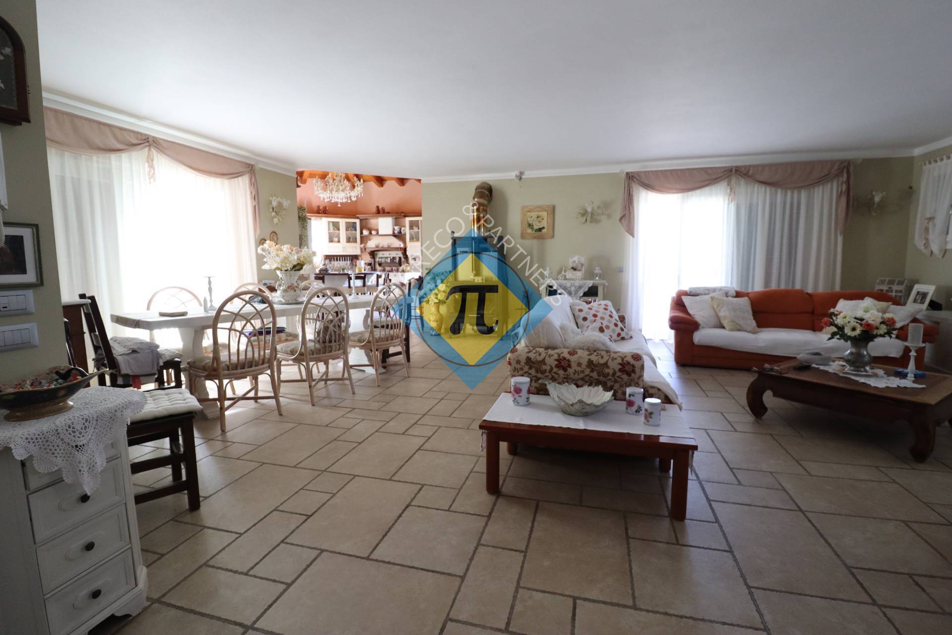 Villa in vendita a Montereale Valcellina, 5 locali, prezzo € 450.000 | PortaleAgenzieImmobiliari.it