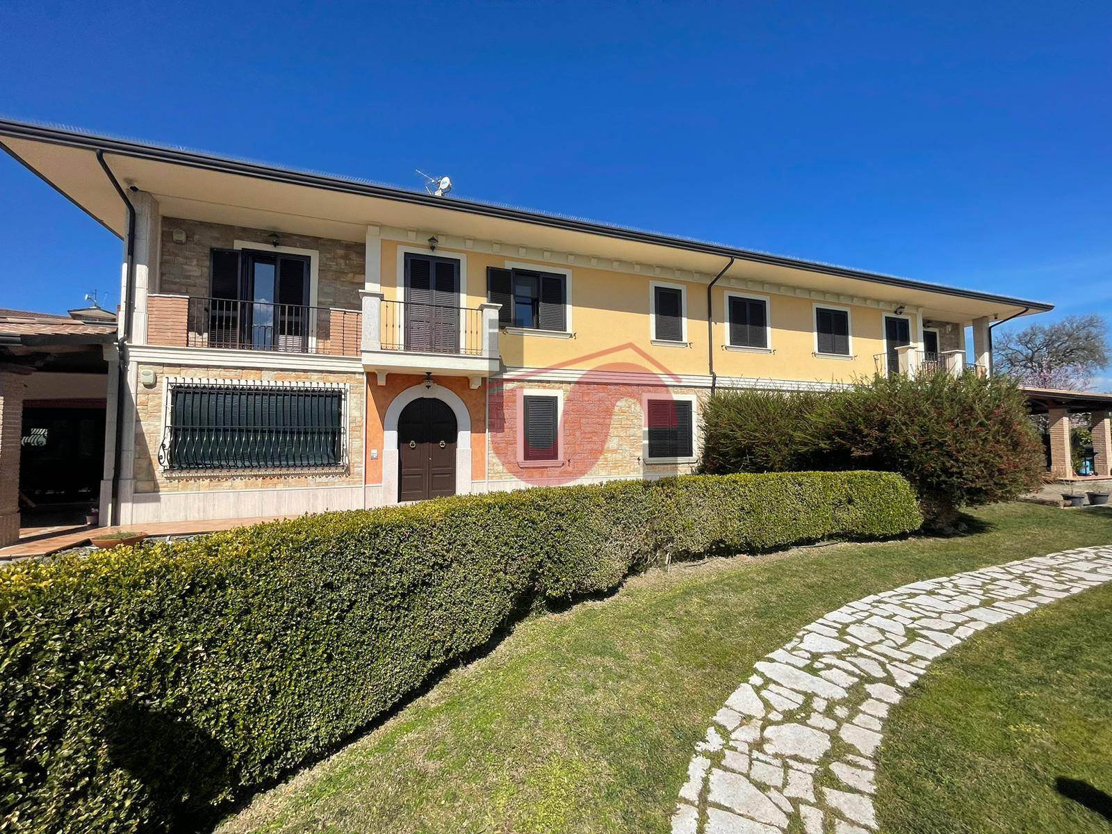 Villa Bifamiliare in vendita a Calvi, 20 locali, prezzo € 910.000 | PortaleAgenzieImmobiliari.it