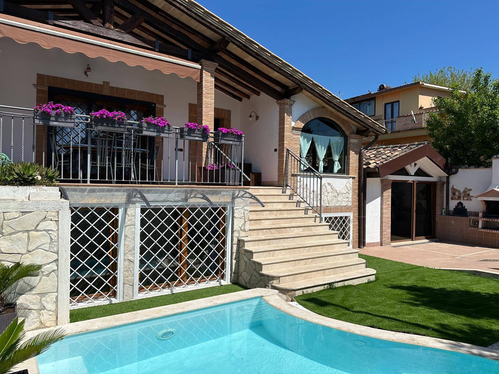Villa in vendita a Roma, 7 locali, zona Acilia, Vitinia, Infernetto, Axa, Casal Palocco, Madonnetta, prezzo € 560.000 | PortaleAgenzieImmobiliari.it