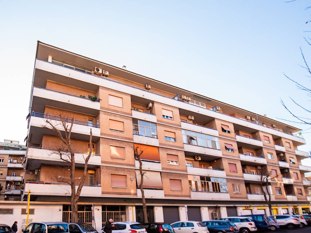 Appartamento in vendita a Roma, 3 locali, zona Lido di Ostia, Ostia, Castel Fusano, Torre Paterno, prezzo € 185.000 | PortaleAgenzieImmobiliari.it