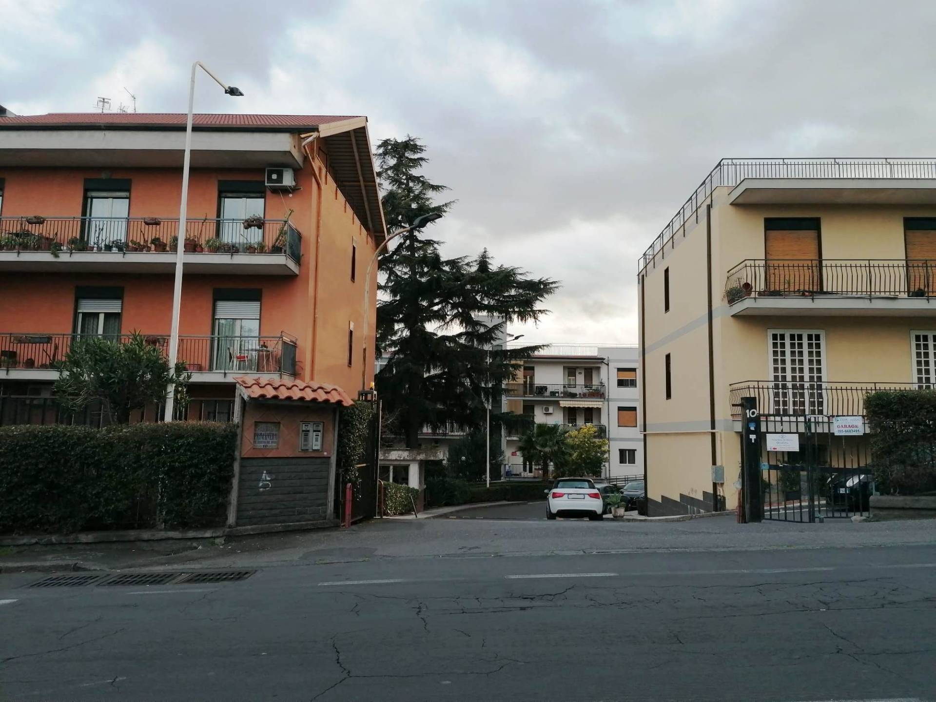Box / Garage in Affitto a Sant'Agata Li Battiati
