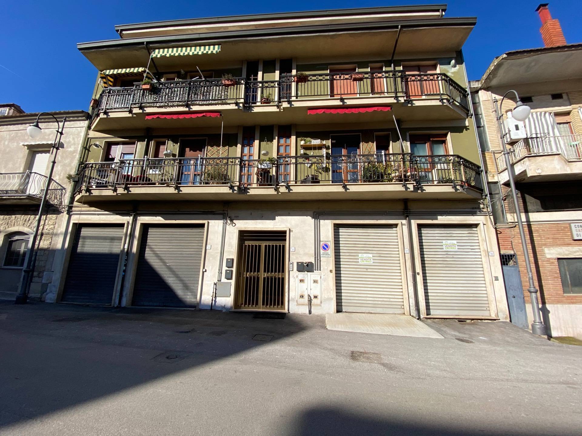 Appartamento in vendita a Mirabella Eclano, 7 locali, prezzo € 63.000 | PortaleAgenzieImmobiliari.it