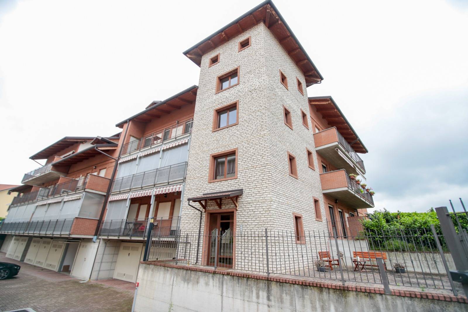 Appartamento in vendita a Brandizzo, 4 locali, zona Località: Brandizzo, prezzo € 183.000 | PortaleAgenzieImmobiliari.it