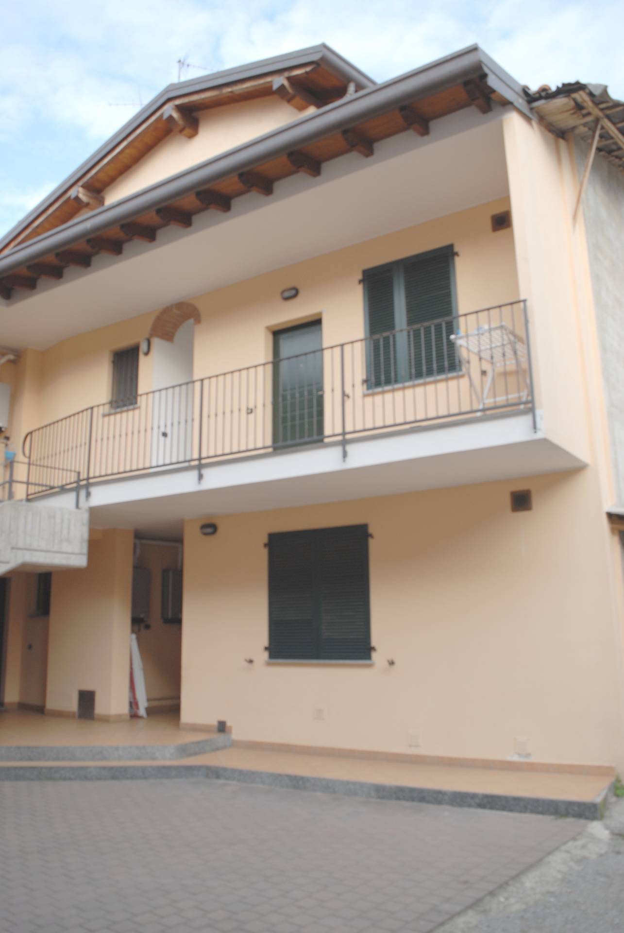 Appartamento in affitto a Calusco d'Adda, 2 locali, prezzo € 500 | PortaleAgenzieImmobiliari.it