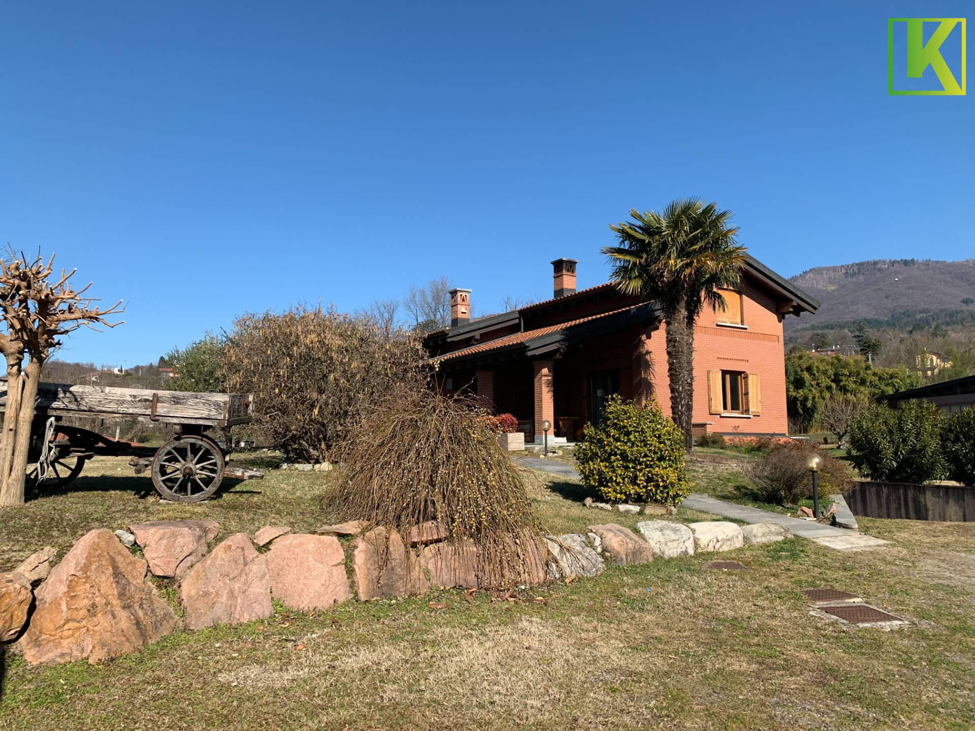 Villa in vendita a Barasso, 6 locali, prezzo € 1.150.000 | PortaleAgenzieImmobiliari.it