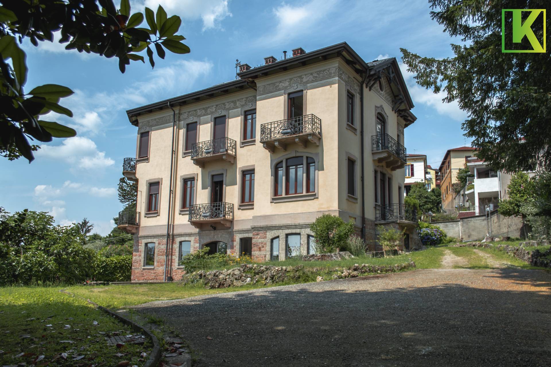 Villa in vendita a Solbiate Arno, 15 locali, prezzo € 550.000 | PortaleAgenzieImmobiliari.it