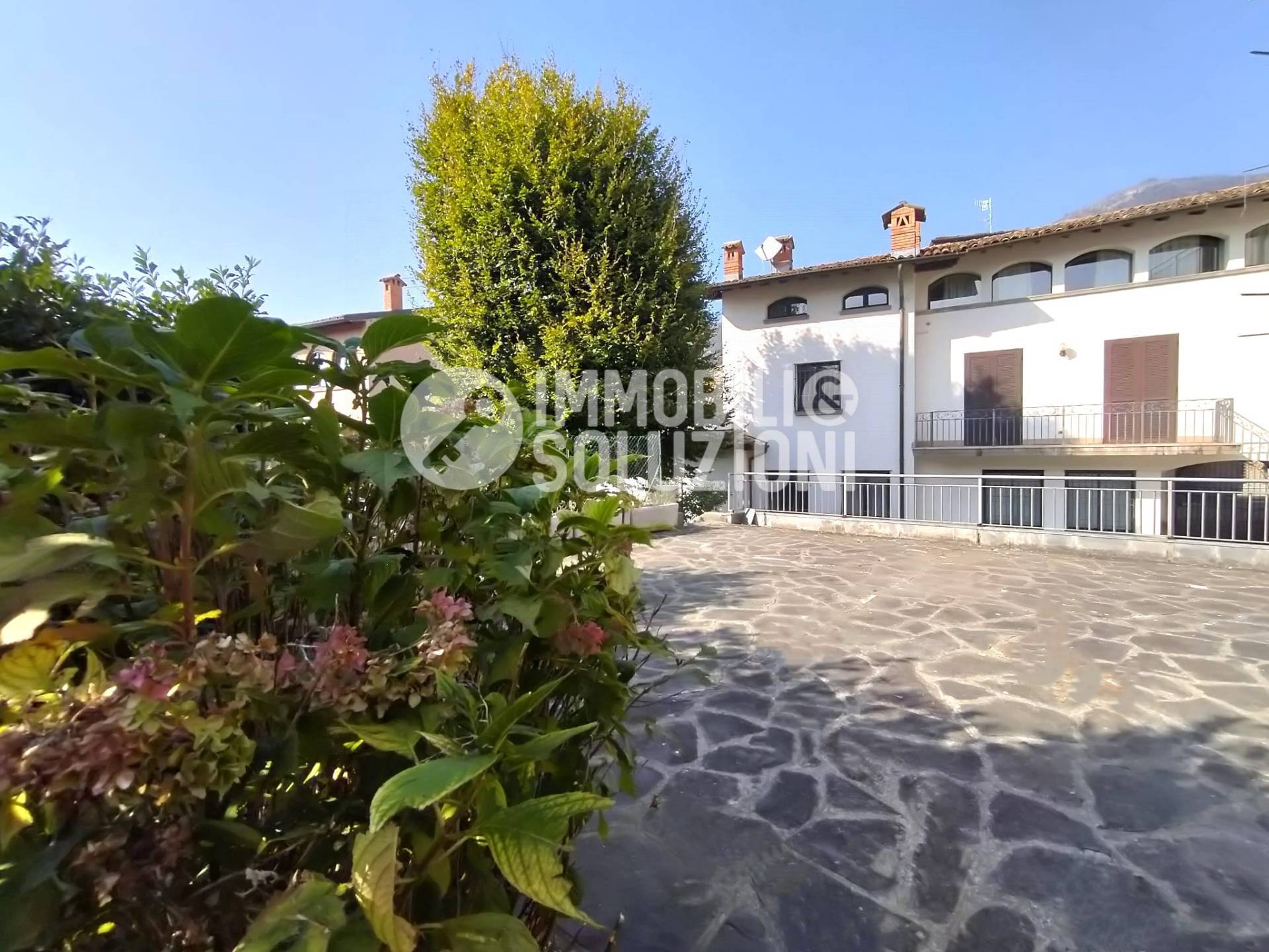 Villa in vendita a Gandino, 10 locali, prezzo € 299.000 | PortaleAgenzieImmobiliari.it