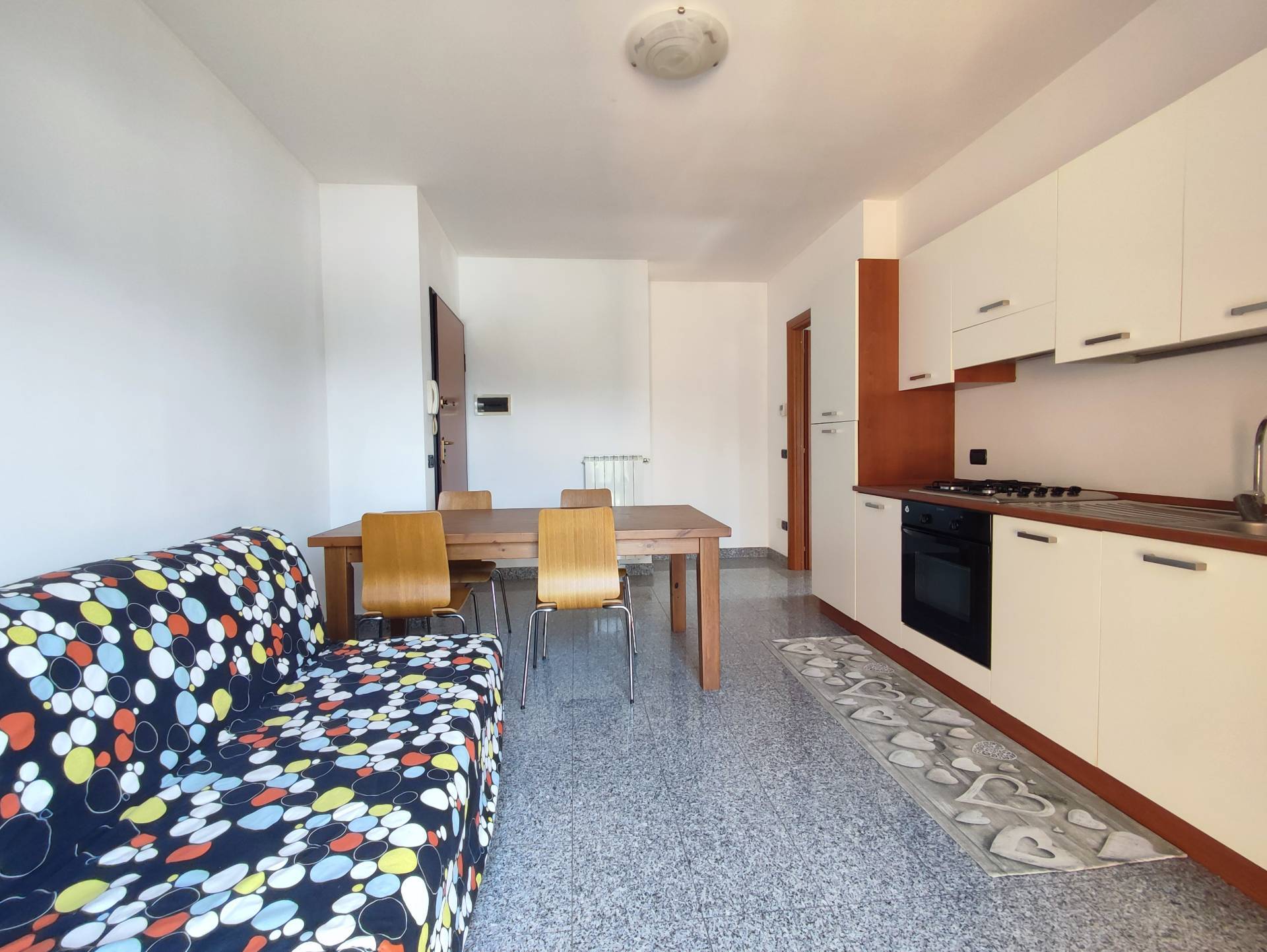 Appartamento in affitto a Costa Volpino, 2 locali, prezzo € 450 | PortaleAgenzieImmobiliari.it