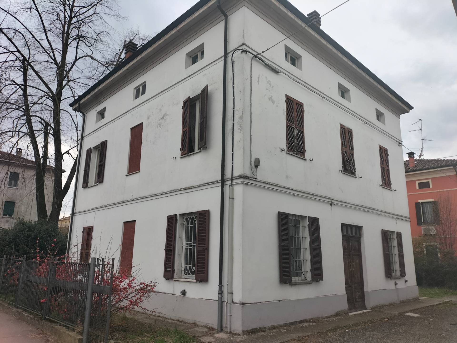 Villa Bifamiliare in vendita a Soragna