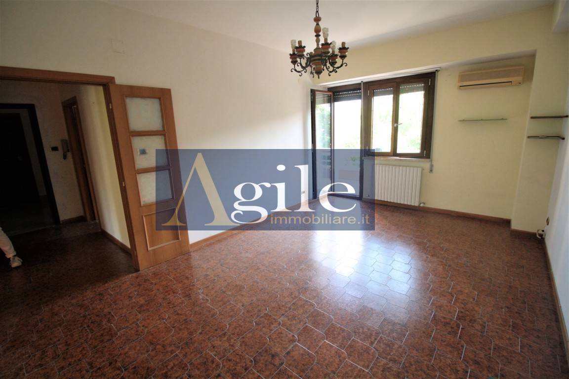 Appartamento in vendita a Ascoli Piceno, 4 locali, zona Località: MonticelliAlto, prezzo € 119.000 | PortaleAgenzieImmobiliari.it