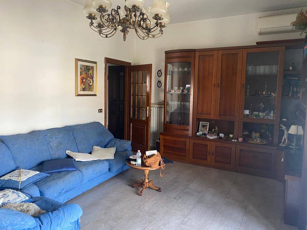 Appartamento in vendita a Calcinaia, 4 locali, zona Località: Calcinaia, prezzo € 120.000 | PortaleAgenzieImmobiliari.it
