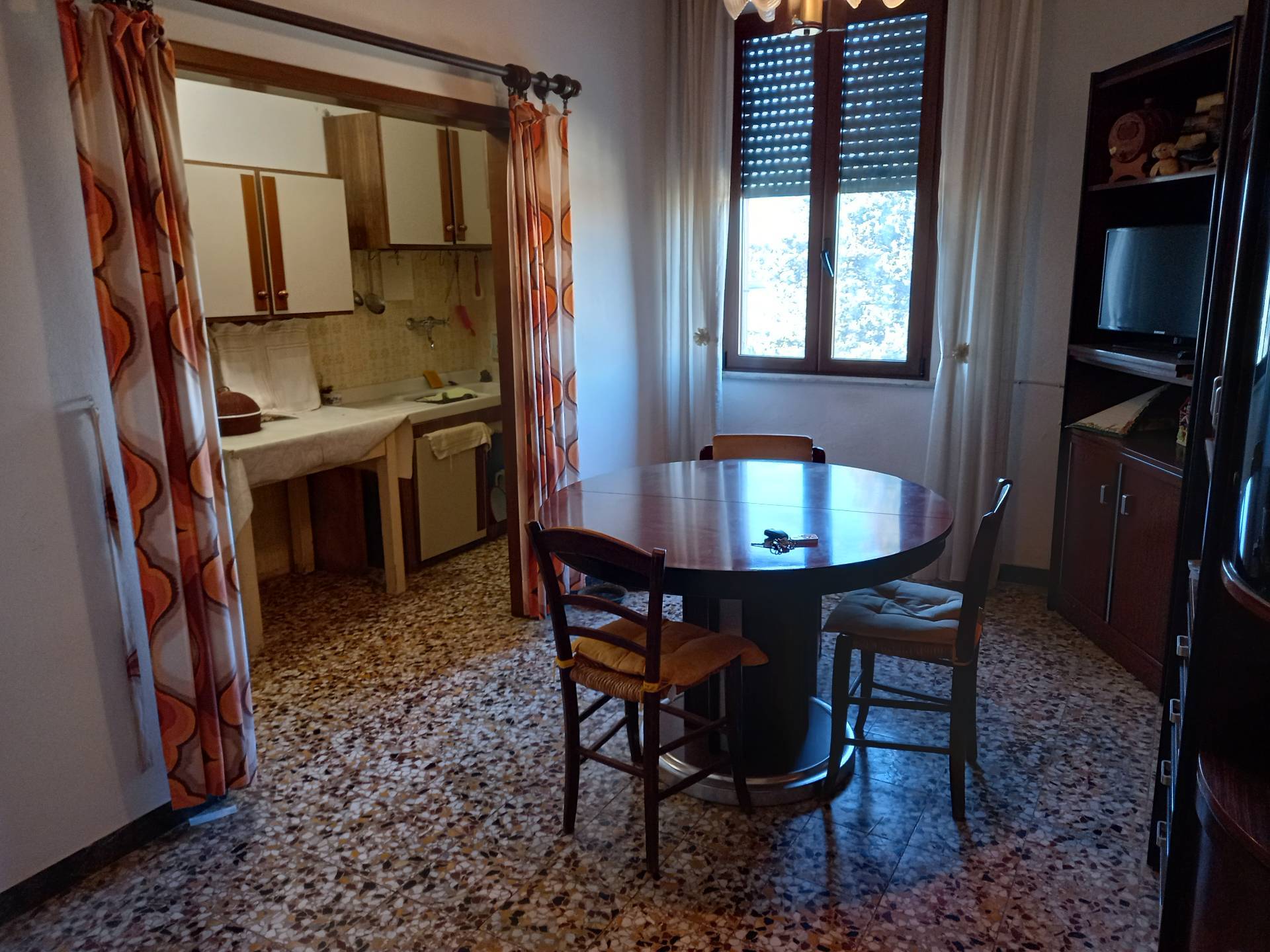 Appartamento in vendita a Pontedera, 4 locali, zona Località: IlRomito, prezzo € 105.000 | PortaleAgenzieImmobiliari.it