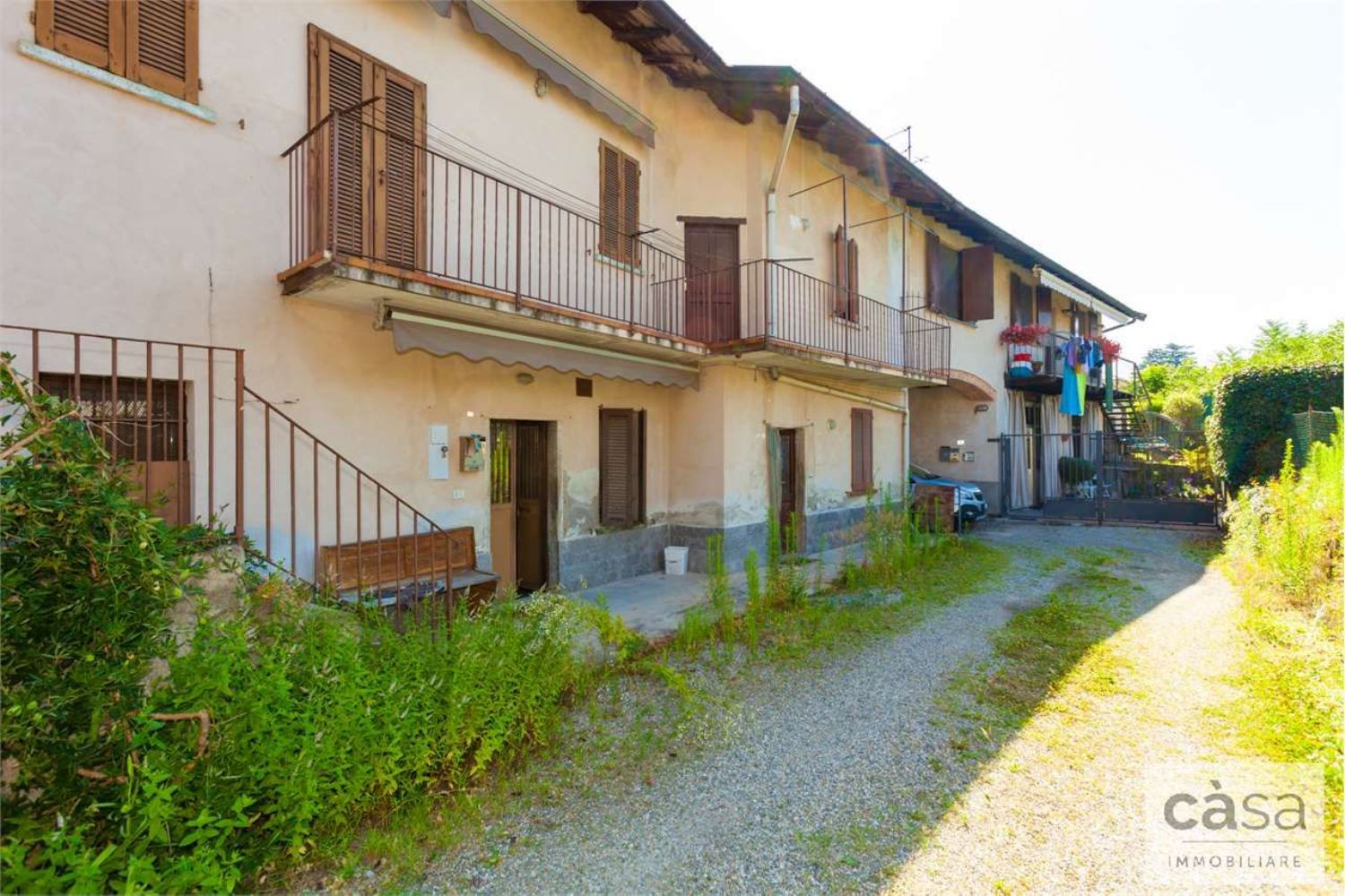 Villa Bifamiliare in vendita a Travedona-Monate, 7 locali, prezzo € 128.000 | PortaleAgenzieImmobiliari.it
