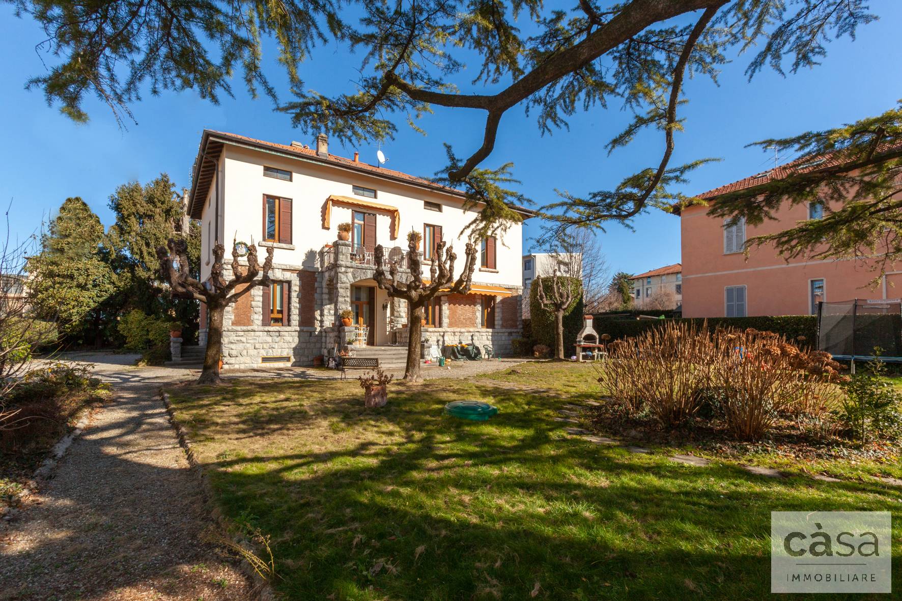 Villa in vendita a Varese, 10 locali, zona iano, prezzo € 640.000 | PortaleAgenzieImmobiliari.it